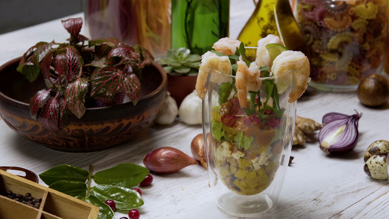 Salad with tiger shrimp