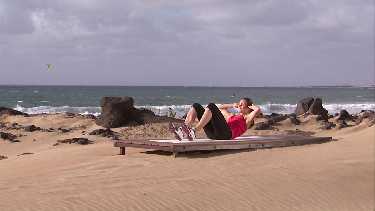 Abdos sur le bord de mer