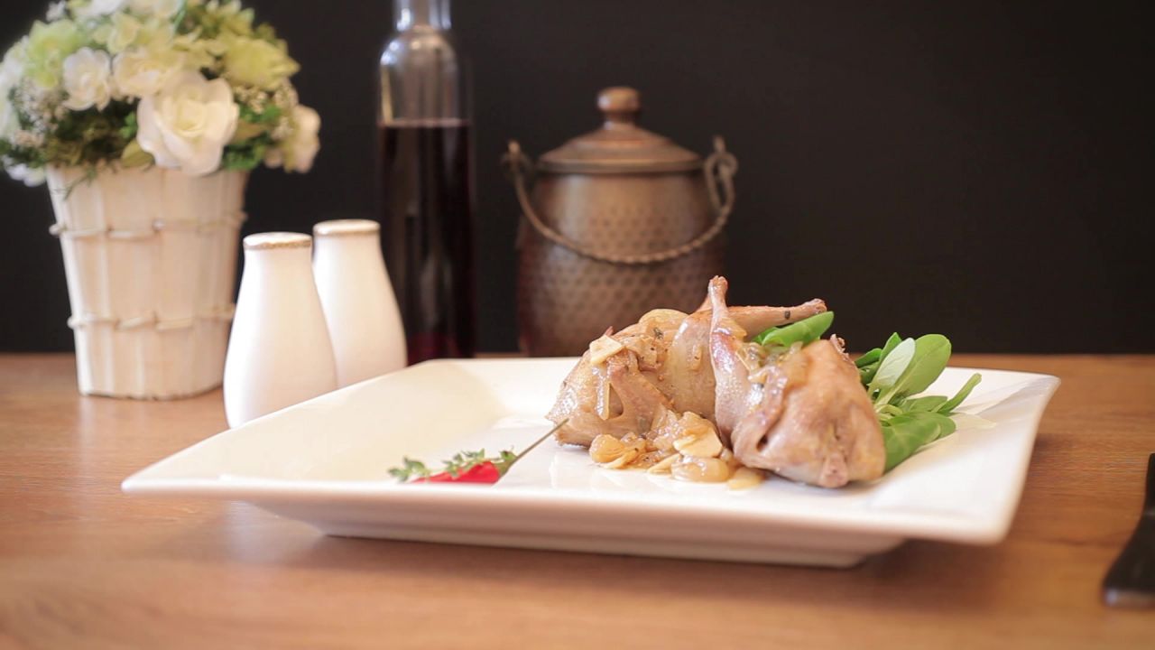 Braised quail with thyme