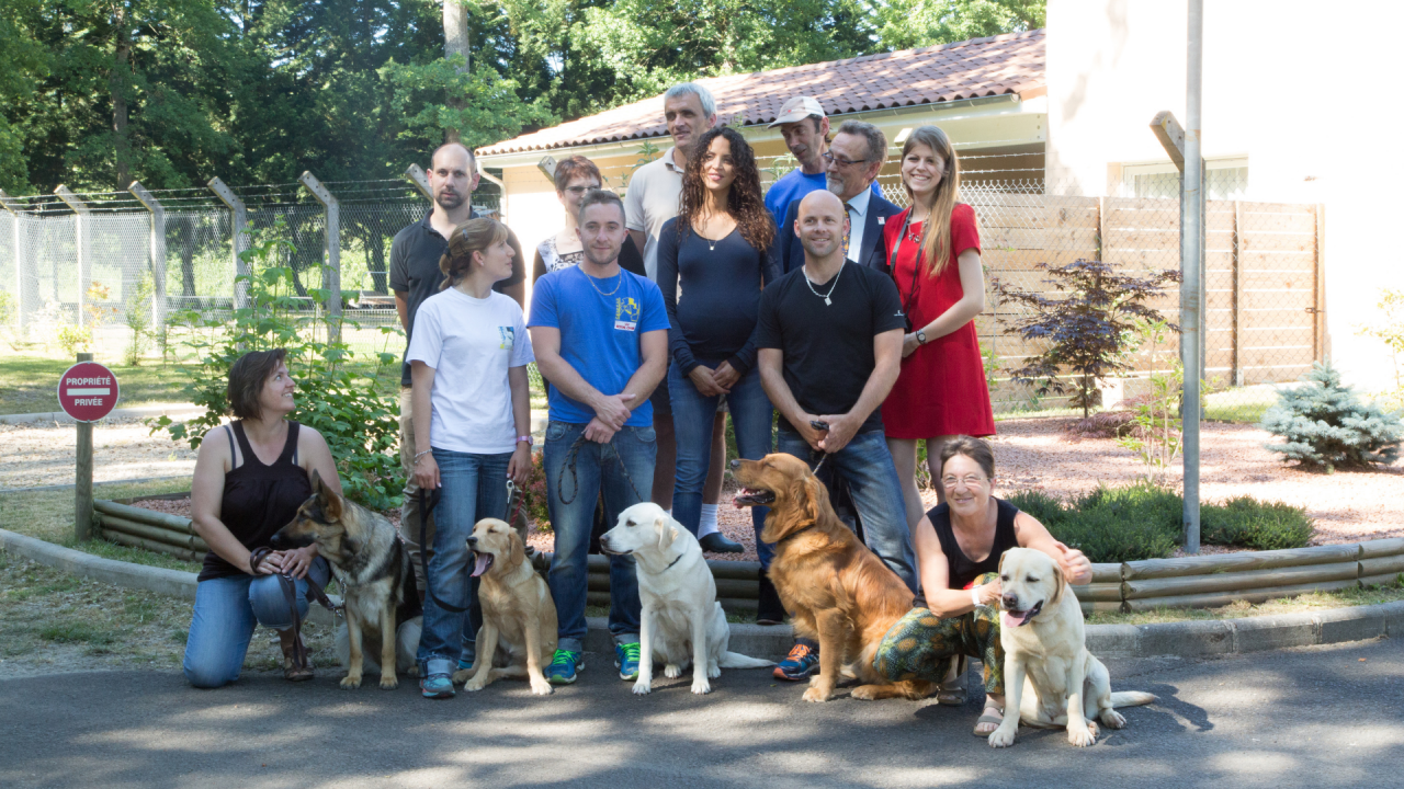 Noémie Lenoir et les chiens guides d'aveugles