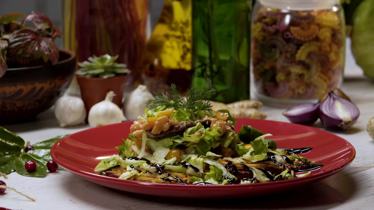 Salad with fried potatoes