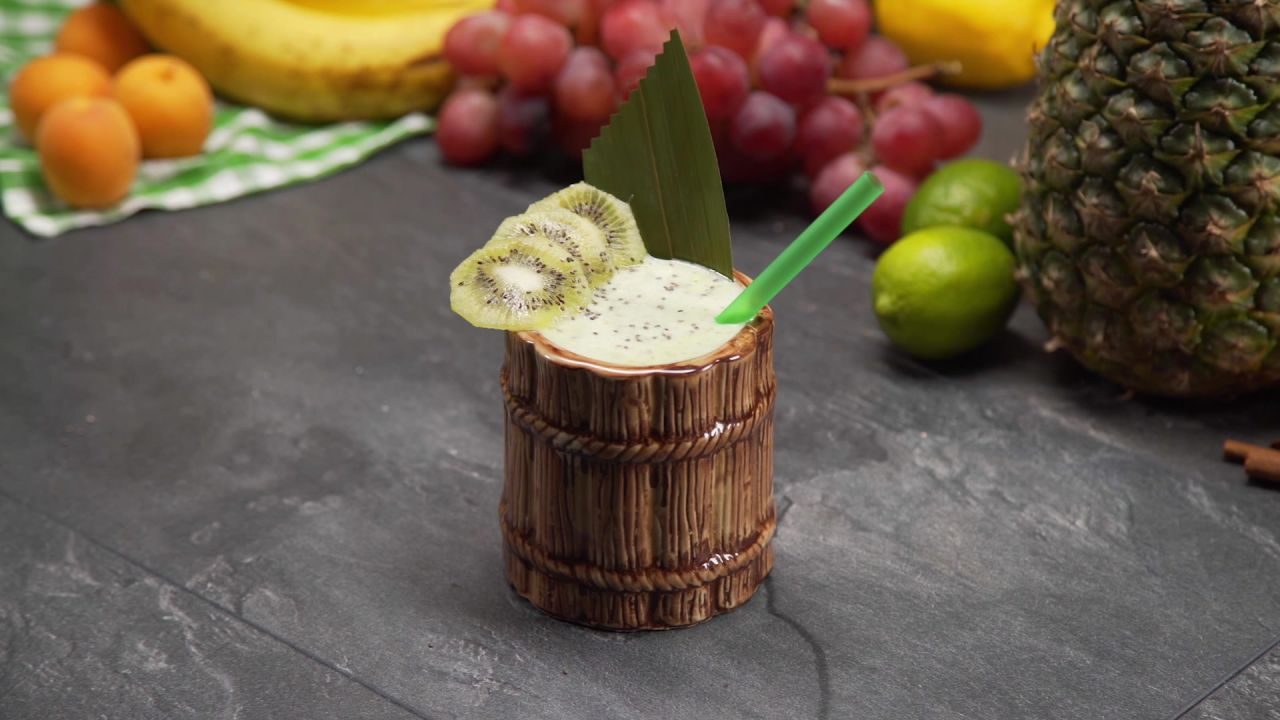 Smoothie à la pomme, au kiwi et aux légumes-feuilles