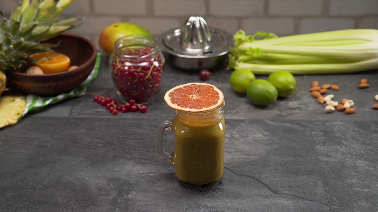 Mango Carrot Green Smoothie