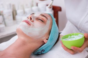 3 masques beauté à faire à la maison pour se détendre