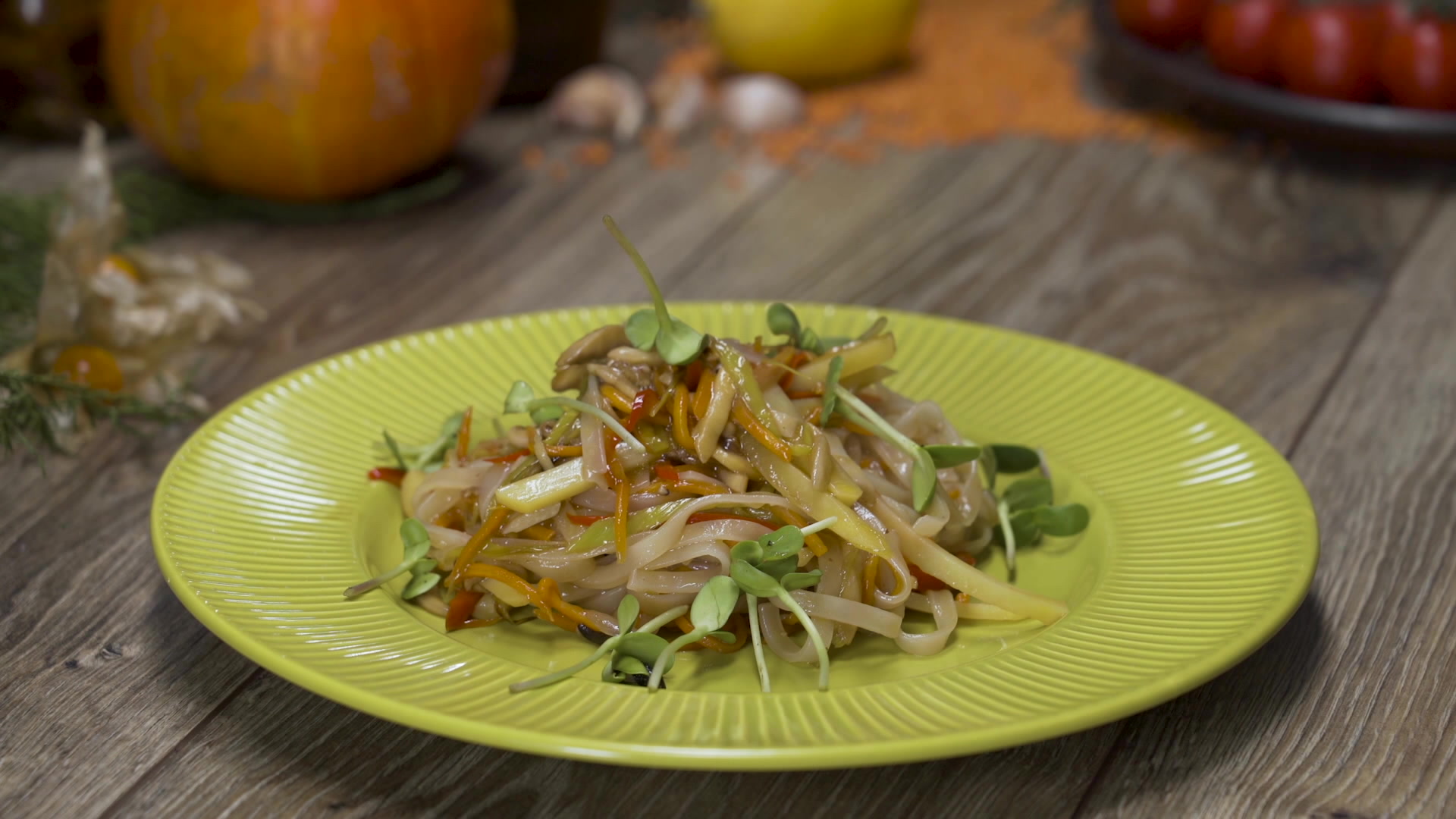 Nouilles de soja et légumes à la sauce d'huître