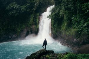 4 good reasons to travel alone