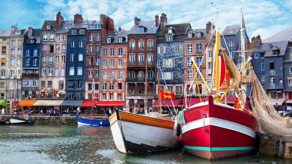 5 villages to discover in France
Honfleur