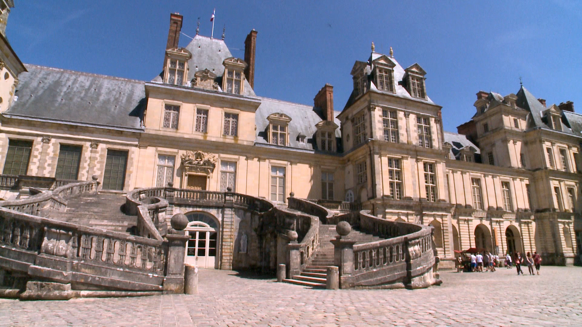 Palace of Fontainebleau - Fontainebleau Tourisme