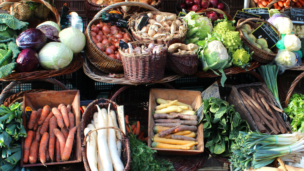 Faire un tour au marché 