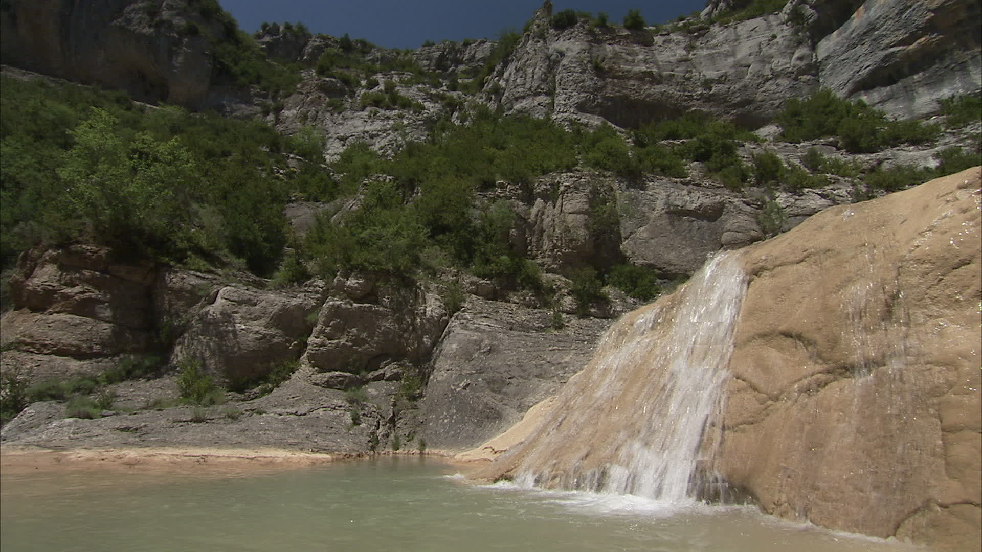 Aragon - Mascun falls