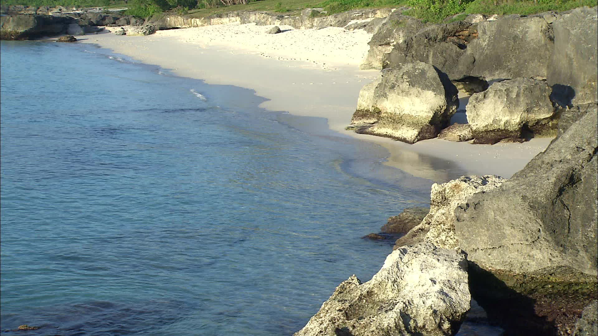 New Caledonia - Drueulu beach