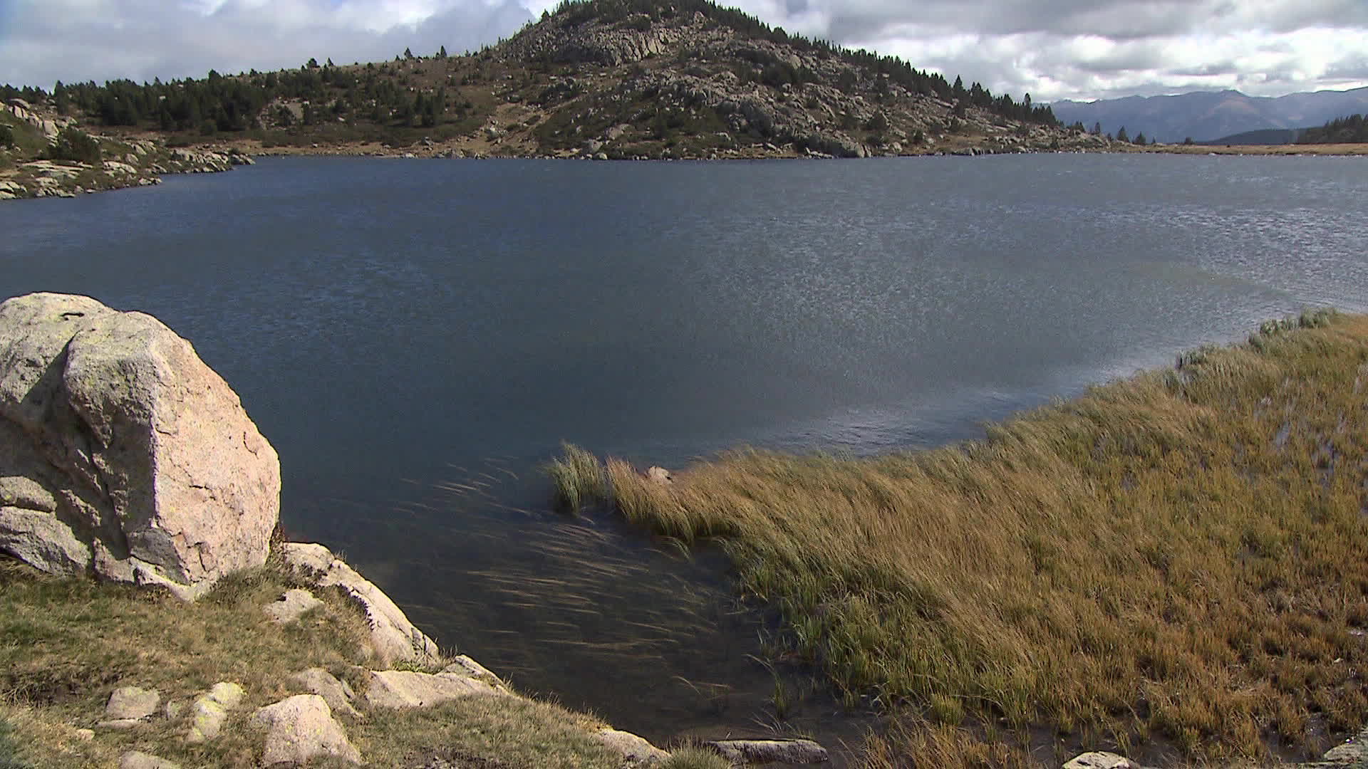 Pyrenees - Dougnes pond