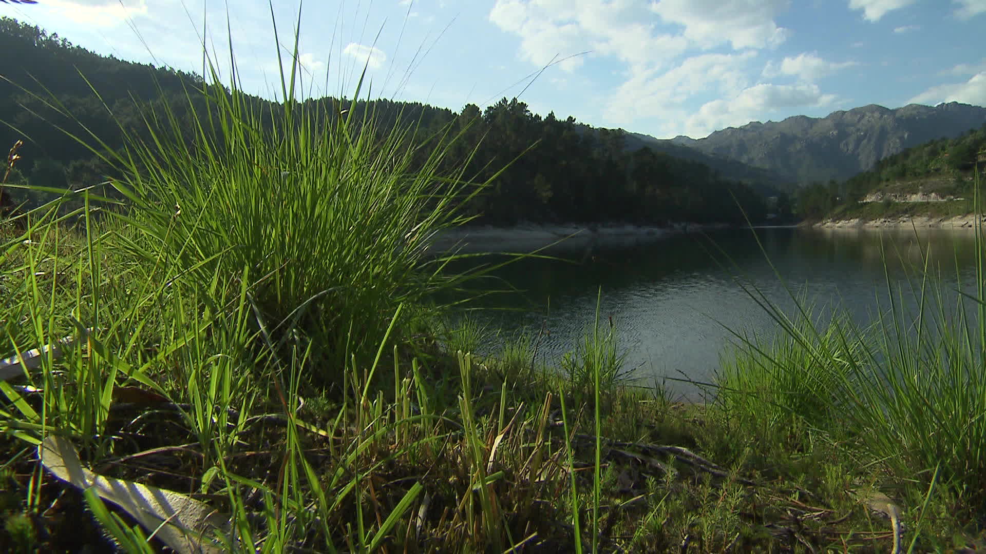 Tras-os-Montes - Salamonde Lagoon